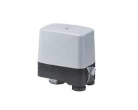 Danfoss CS trykafbryder vist fra siden med synlig G1/4 gevindtilslutning og mærkat med tekniske specifikationer.