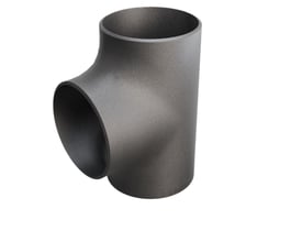 Tee i p235gh stål med dimensioner 133,0 x 4,0 mm, stående isoleret på hvid baggrund.