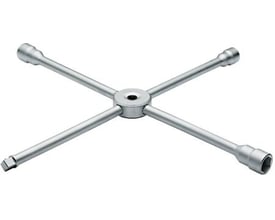 Gedore krydsnøgle 28 LRV 750x750mm i forkromet vanadium stål med roteret centerstykke til lastbiler og tunge maskiner.