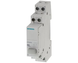 Grå Siemens trykkontakt 5TE4 med 3NO 1NC kontakter, 20A mærkestrøm, 400V, monteret på din-skinne med tydelige mærkningsnumre.