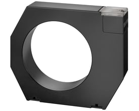 Siemens summationsstrømtransformer på 210 mm og 600A, sort plast med gennemsigtig afdækning i øverste højre hjørne.