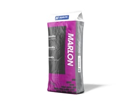 Sæk med Marlon Betonmix tørbeton, 25 kg, grå, til betonarbejde med 10-40 mm lagtykkelse.