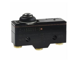 Omron Basisafbryder Z-15GD55-B med kort fjederstempel, SPDT, 15A og skrueterminaler, vist på neutral baggrund.