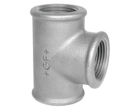 Georg Fischer galvaniseret tee-stykke i blødstøbt materiale med gevindmuffer på 1" x ⅜" x 1".