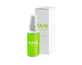 KASK hjelm rens på 100 ml i grøn sprayflaske med den tilhørende hvide æske ved siden af.