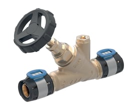 Geberit FlowFit afspærringsventil 20mm DN20 med blyfrit rødgodshus og sort drejehjul, klar til installation.