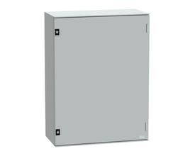 Schneider Electric vægskab 7035 i RAL 7035, 847x636x300 mm, med metal bundplade, præsenteret isoleret på hvid baggrund.
