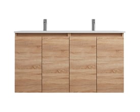 Sanibell Online møbelsæt i bardolino eg (121x46 cm) med dobbelt porcelænsvask, fire grebsfrie låger og krom armaturer.