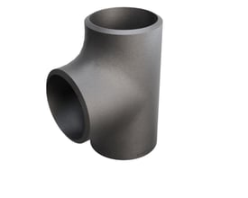 Grå tee i p235gh stål med dimensionerne 88,9 x 5,6 mm, isoleret på hvid baggrund, med synlig logo.