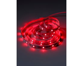 Nielsen Light Gamer RGB LED strip med lyset slukket, detaljer om printpladen og 3M tape på bagsiden.