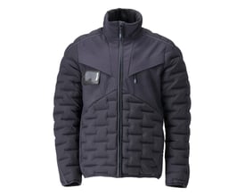 Mascot quiltet jakke i mørk marine, str. 3XL, med høj krave, lynlås og synlig ID-kortholder på brystet.