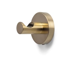 Elegant håndklædekrog i børstet guld finish, der monteres på væggen med en rund bagplade.