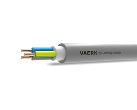 VAERK installationskabel 3G2,5 med tre synlige kobberledere, gul/grøn, blå og brun, med grå kappe.