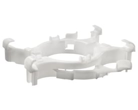 Grohe tværstang til 6-9 liters cisterner i hvid plast, designet til at fastgøre skylleventilen.