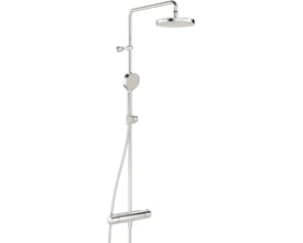 Oras Nova Rain brusesystem i blank krom med termostat, rund hovedbruser og rund håndbruser.