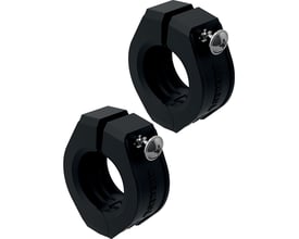 To sorte Geberit FLOWFIT fixpunkter i PA 66 til 20 mm rør, vist med en skrue til fastgørelse på hvid baggrund.