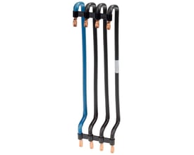 Siemens seriestik 5ST, 16 mm², 200 mm, 3P+N med en blå og tre sorte isolerede ledere og kobberterminaler.