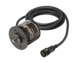 Omron E6CP-AG5C-C absolut encoder med 256 sider, 8-bit, 5m kabel og H8PS-stik på sort baggrund.