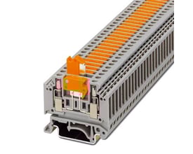 Detaljebillede af Phoenix Contact Terminal MTK-P/P knivskilleklemme, viser nærbillede af skrueterminaler og orange afbrydere.