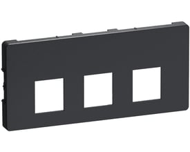 LK FUGA dataudtag i koksgrå til 2 moduler med tre large keystone porte for nem installation af netværkskonnektorer.