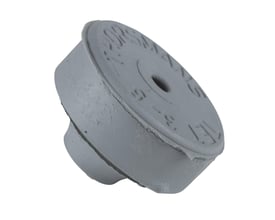 Grå EPDM gummipakdåse fra Schneider Electric, M32, til 14-20 mm kabel, med præget tekst og lille centreret hul.