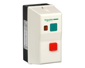 Motorstarter fra Schneider Electric med hvidt kabinet og mørk bagplade, viser grøn startknap og rød stopknap.