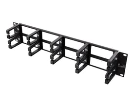 Deltaco 19" 1U kabelhåndtering i sort metal med 5 sorte plastikringe til organiseret kabelstyring i rackskabe.