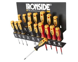 Ironside skruetrækkersæt XXL med 17 dele i sort vægstativ og en løs skruetrækker foran.