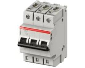 ABB S403M-C32, 3-polet automatsikring med C-karakteristik, 32A og 10kA, vist forfra.