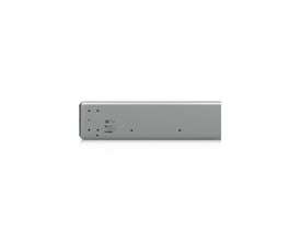 Ubiquiti UniFi Protect Network Video Recorder G2 Pro i sølvfarvet kabinet, set fra undersiden med mærkning og skruehuller.