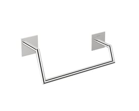 Cosmic håndklædering i krom med et unikt vinklet design, monteret på en hvid baggrund.