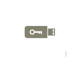 Siemens SIMATIC S7 Safety Basic V19 opgraderingslicens på USB-flashdrev med nøgleikon, symboliserer softwareadgang.