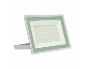 Hvid SpectrumLED 50 W LED-projektør med synlige dioder og justerbar monteringsbøjle, set skråt forfra.