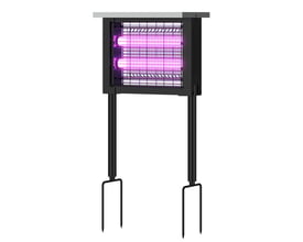 Sort solcelle insektlampe med lilla UV-lys og jordspyd, viser dens firkantede design og metalgitter.