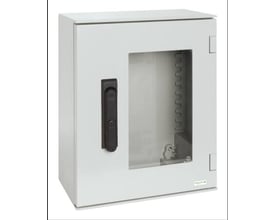 Schneider Electric vægskab 7035 i grå polyester med rude og sort 3-punktslås, 847x636x300 mm.