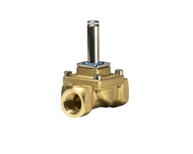 Nærbillede af Danfoss EV210B magnetventil, viser G ¾" messinggevind og ventilhusets detaljer.