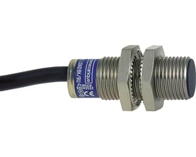 Schneider Electric induktiv sensor XS1 med M12 gevind, 2mm tasteafstand og 2 meter kabel ses i detaljer.