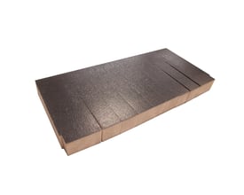 Fugtspærre til Triax KSE 300909 kabelskab i mørkegrå skummateriale, 198x196x50 mm, vist fra toppen og siden med præget overflade.