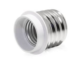 SpectrumLED E40 til E27 adapter i hvid og metal, 230V, IP20, viser indvendig og udvendig gevind.