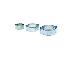 Tre Oetiker slangeklemmer i galvaniseret stål på hvid baggrund, angivet størrelser 9, 15 og 20 mm.