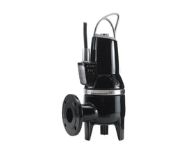 Grundfos SLV kloakpumpen set fra siden, viser logo og støbejernskonstruktion med DN65 flange.