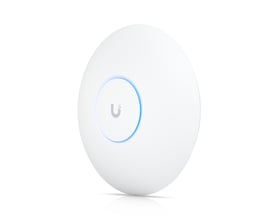 Ubiquiti U7-Pro-Max WiFi 7 access point set i loftet med blå LED-ring foran.
