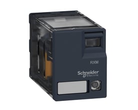 Schneider Electric RXM relæ med LED, 4 C/O kontakter og 6A mærkestrøm, med synlig mærkeplade og testknap front.