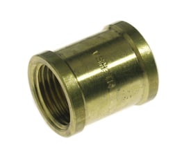 Messing muffe med 1/8" indvendigt gevind i hver ende, fremstillet af afzinkningsbestandig messing.