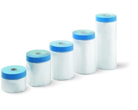 Schuller Eh'klar afdækningsplast med UV tape i forskellige størrelser, vist som fem ruller med blå tape.
