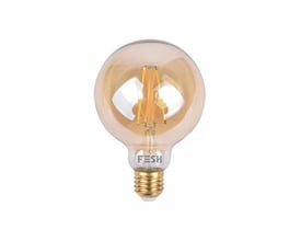 FESH Smart Home LED Globe pære med E27 fatning og amber glas isoleret på hvid baggrund.
