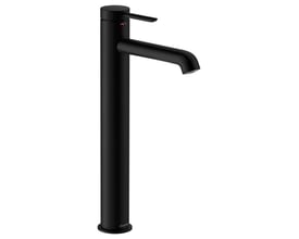 Damixa Iris etgrebsbatteri i mat sort med 135mm tud og koldstart funktion, monteret på en hvid baggrund.