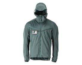 Mascot skaljakke i skovgrøn, str. 3XL, med foret hætte, lynlåse og lommer på hvid baggrund.