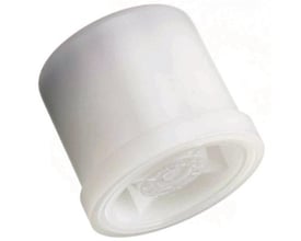 Hvid kontraventil til vandmåler med 3/4" diameter, fremstillet i Tyskland.