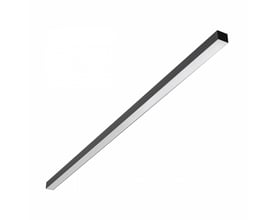 SpectrumLED kontorlampe på 150 cm med lang, sort profil og hvid lysflade samt justerbar effekt og lyskulør.